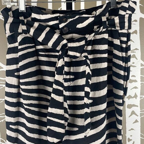 Linen Blend Zebra Print High Rise Paper Bag Waist Tapered Cropped Pants NEW 6 - Picture 2 of 9